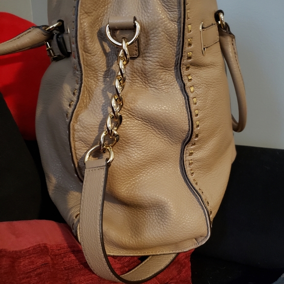 Michael Kors taupe leather gold studded Hamilton - Picture 4 of 10